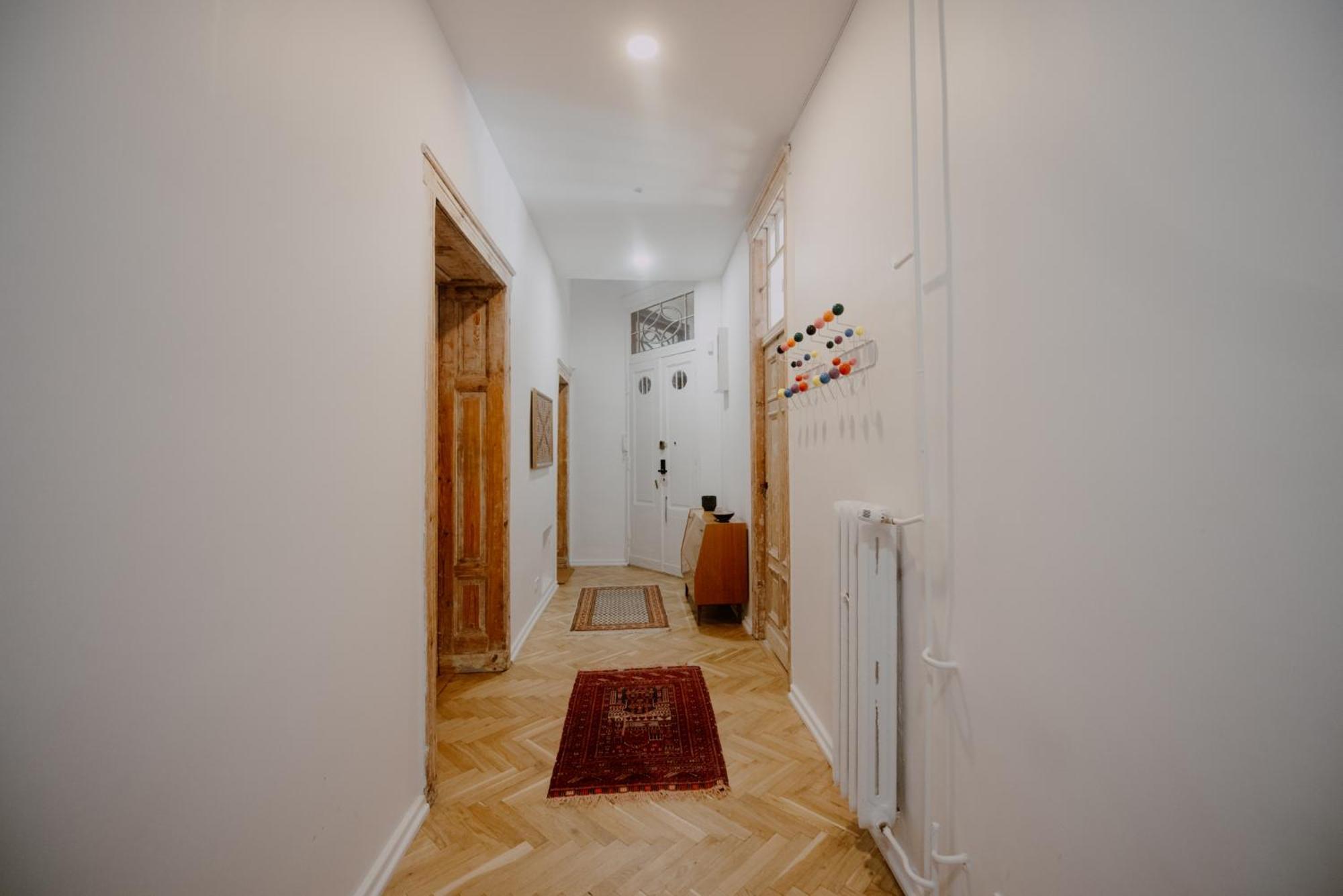 Space Age Residence Лодзь Екстер'єр фото