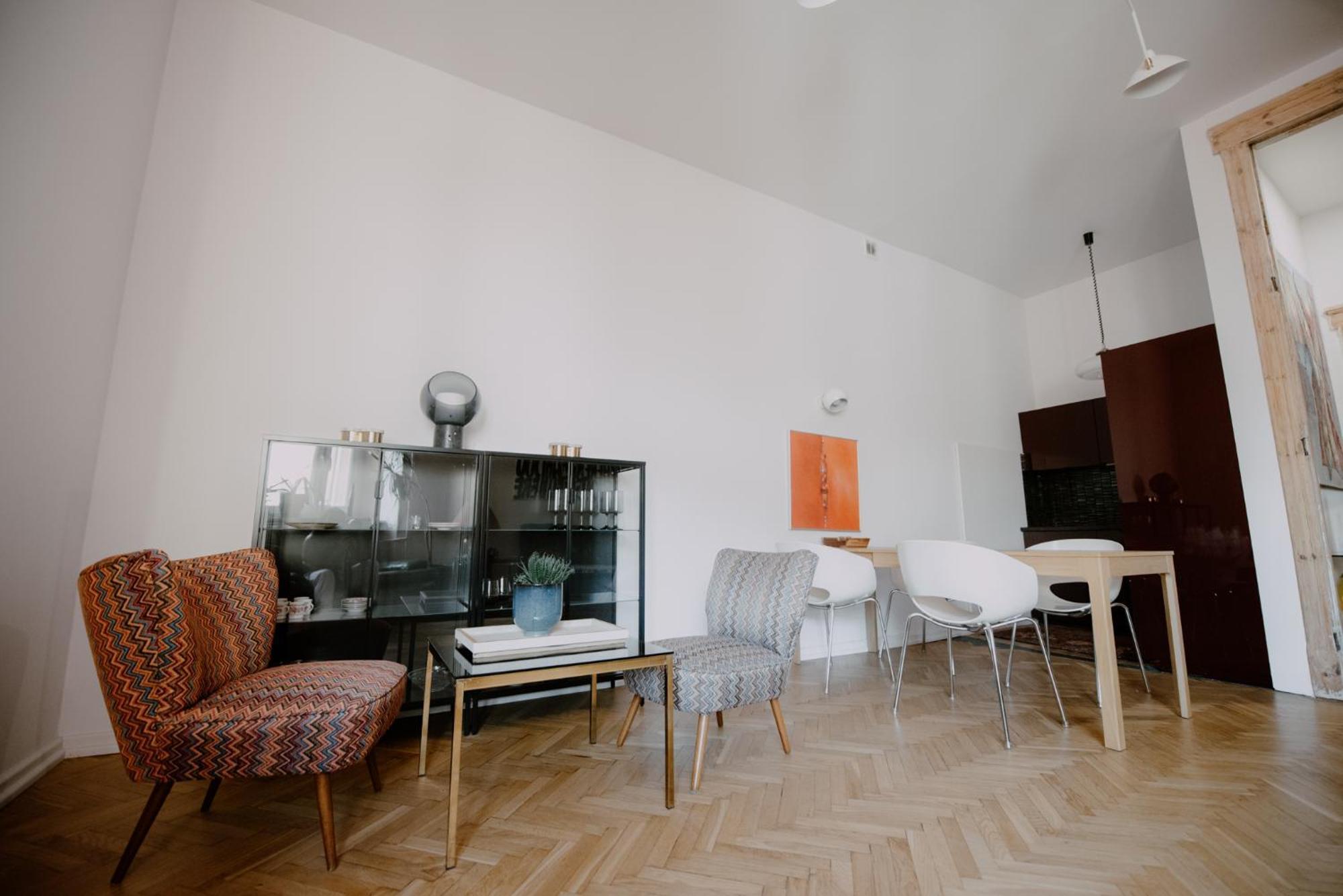 Space Age Residence Лодзь Екстер'єр фото